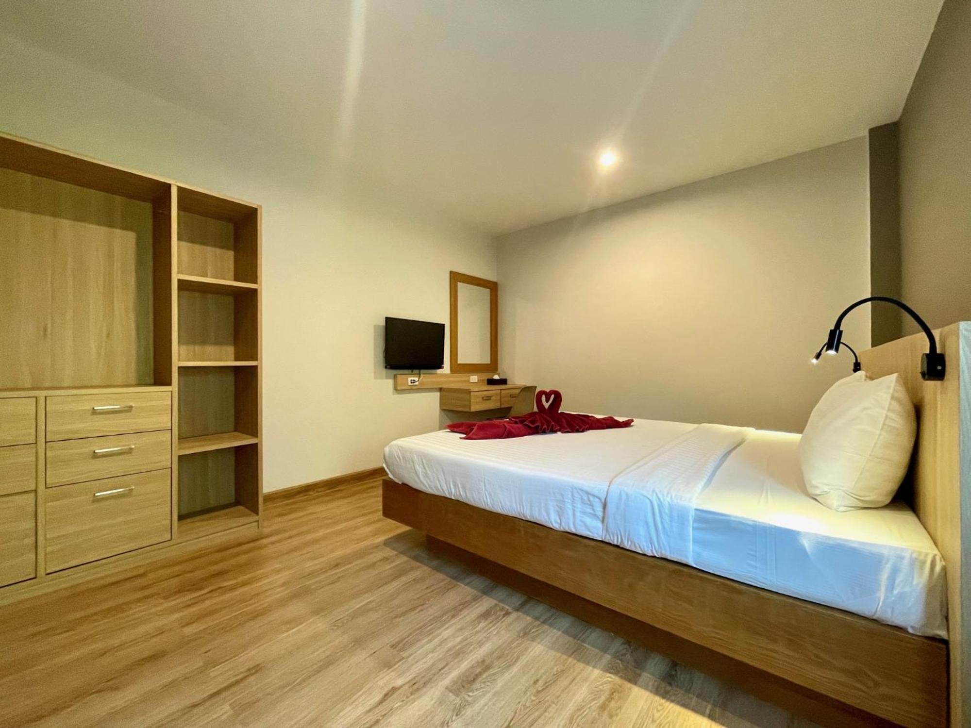 Room Actually Service Apartment Karon Eksteriør billede